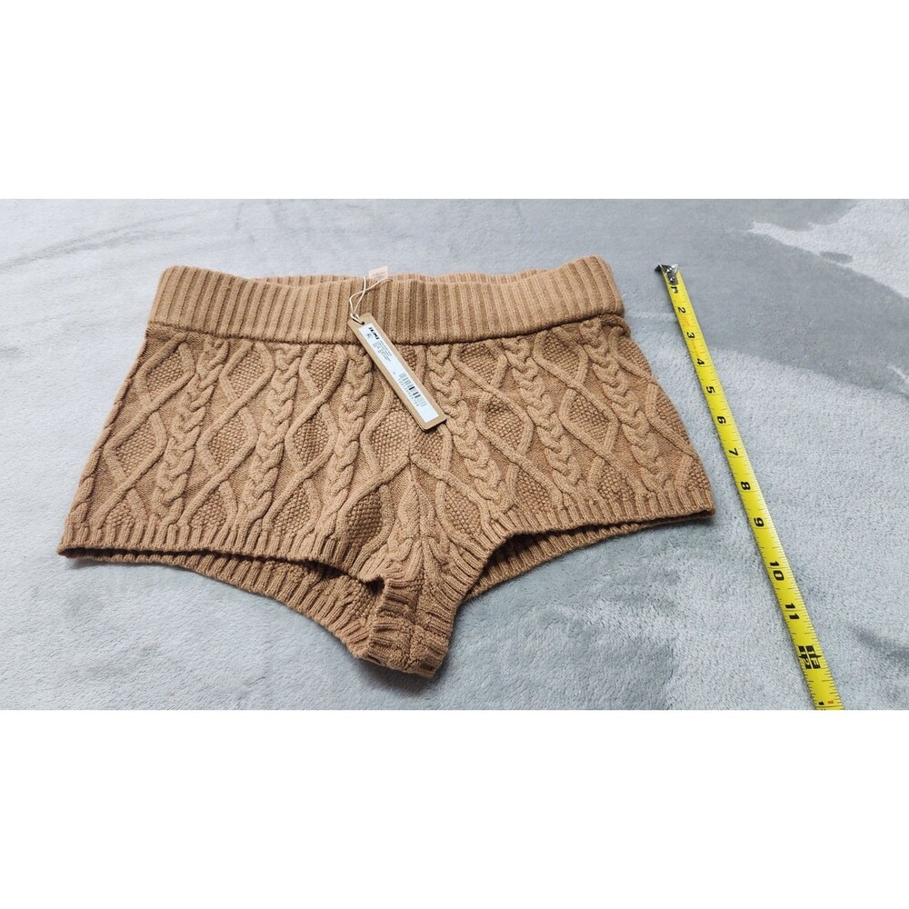 NWT SKIMS Womens XS Dark Honey Snow Bunny Shop Cableknit Shorts - Picture 4 of 5